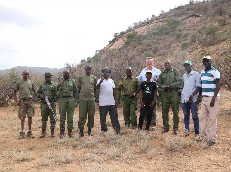 Pancake_Tortoise_Malacochersus_tornieri_Research_team_in_the_field_in_Kenya_Lewa_Research_Department
